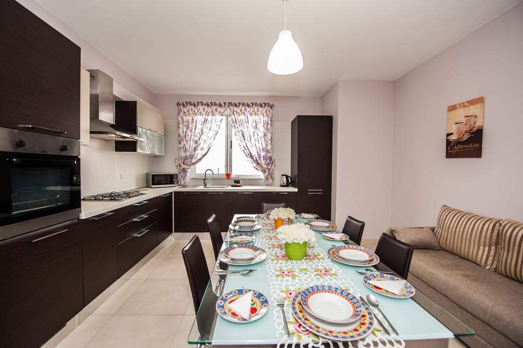 The Waves Apartment Marsaxlokk Room photo