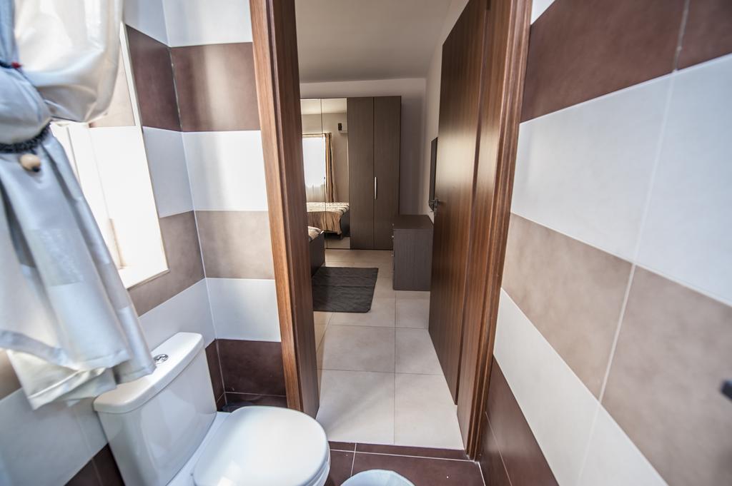 The Waves Apartment Marsaxlokk Room photo