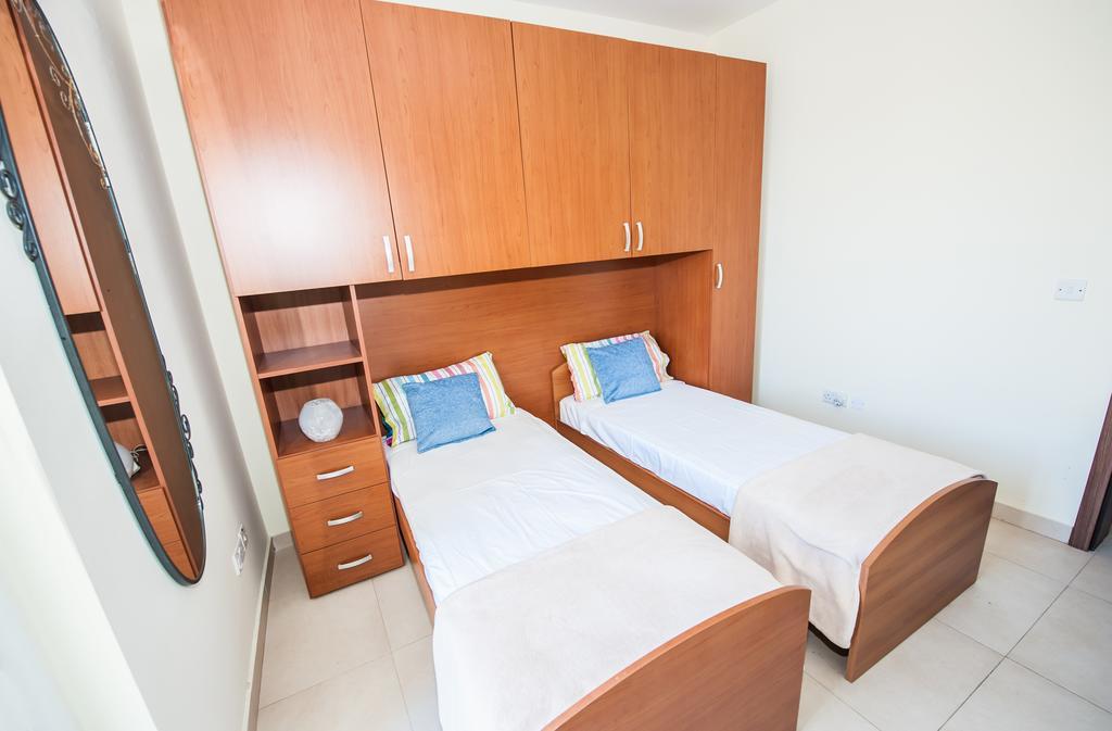 The Waves Apartment Marsaxlokk Exterior photo